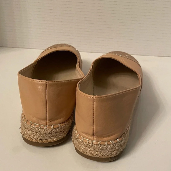 ✨ Guess Glitter Flats! Woman’s Size 7.5 ✨ - Picture 2 of 8